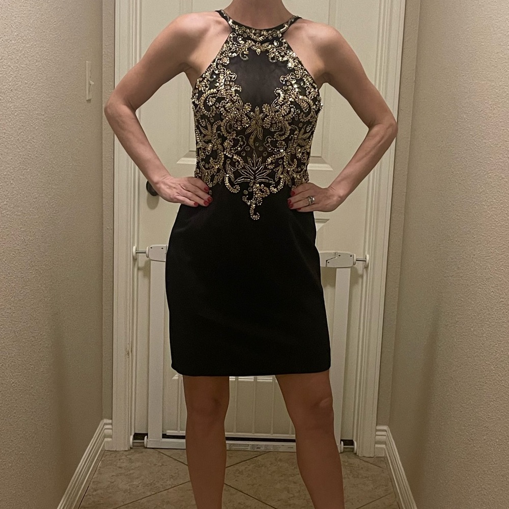 Black and gold Jovani cocktail